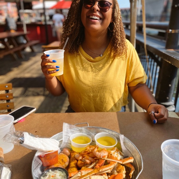 Meet your Posher, Jasmine - Picture 3 of 3